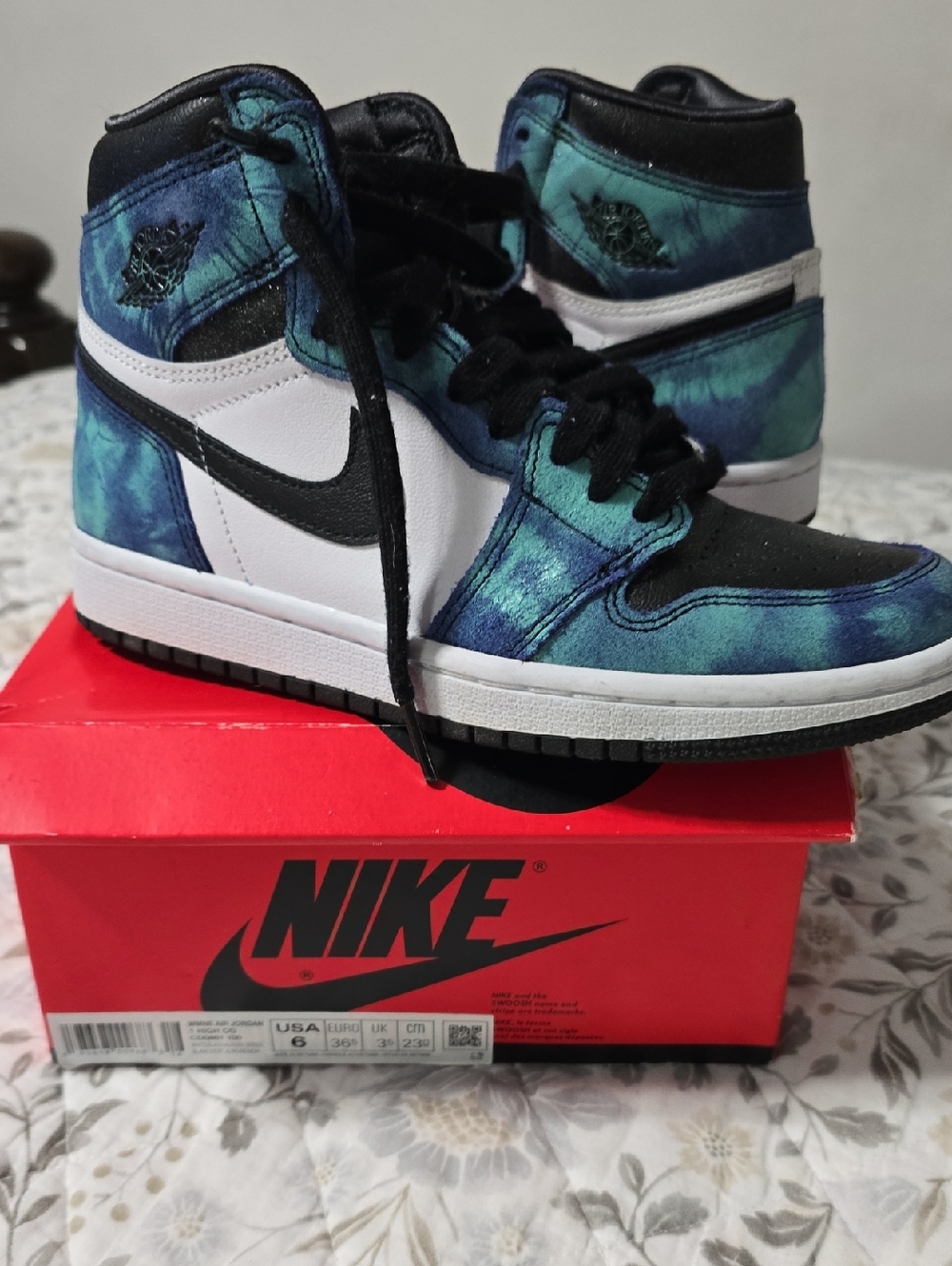 Nike Women's High Top Sneakers Blue Teal Black White